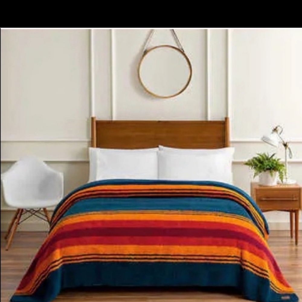 NWT Pendleton sherpa fleece striped king blanket - Picture 10 of 10